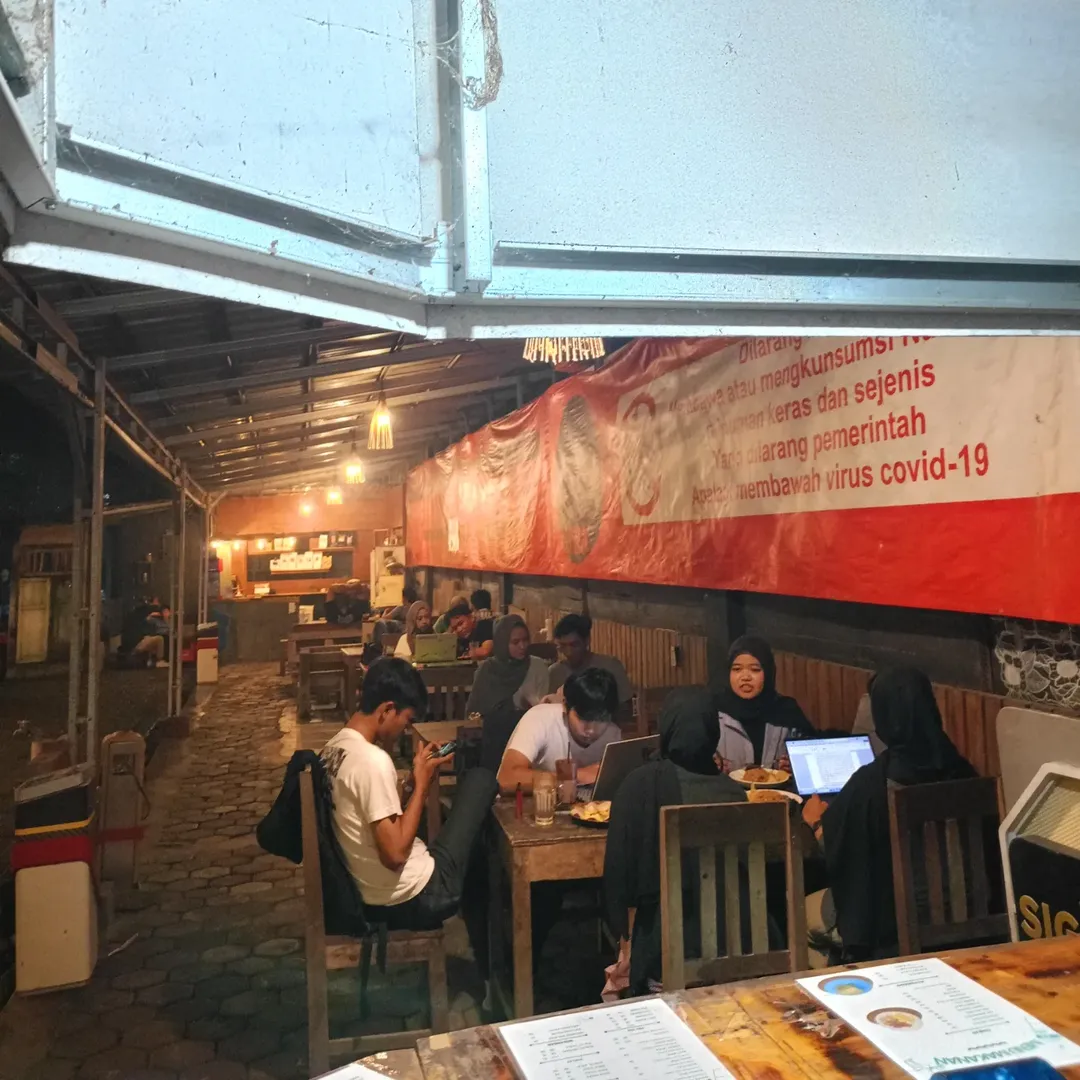 Suasana Lesehan